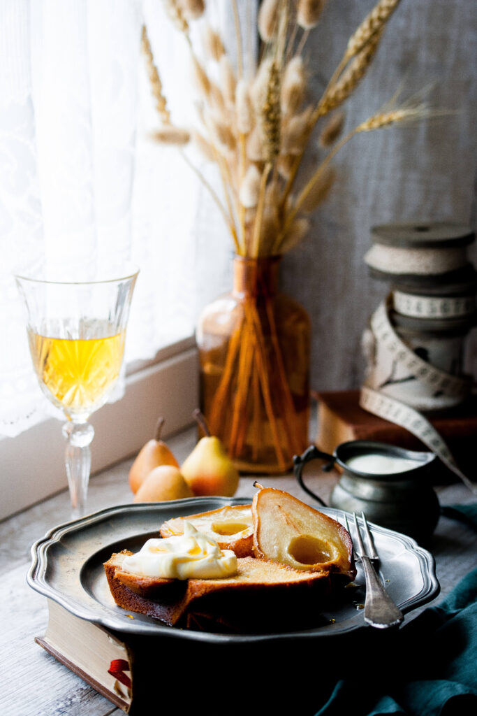 Пиріг із печеними грушами